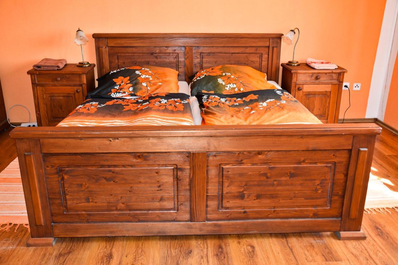 Hostinec A Penzion U Rezku Jistebnice Extérieur photo